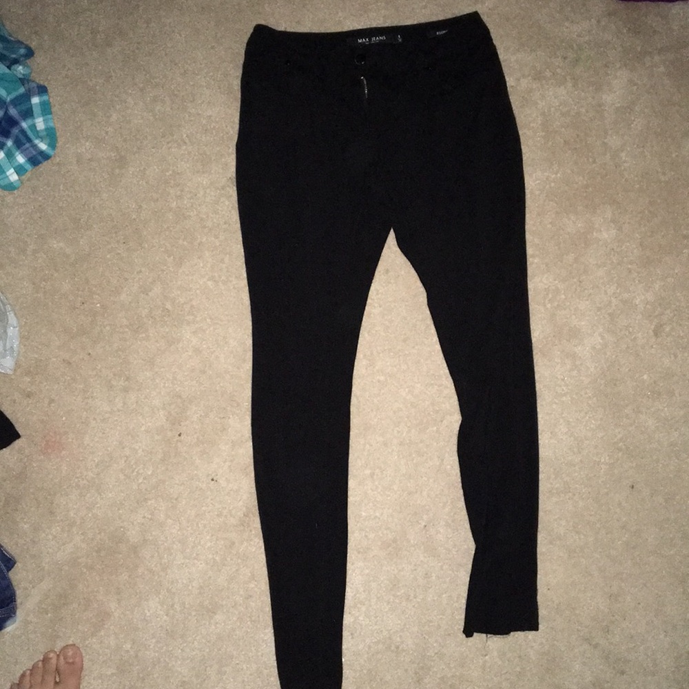 Black ripped jegging